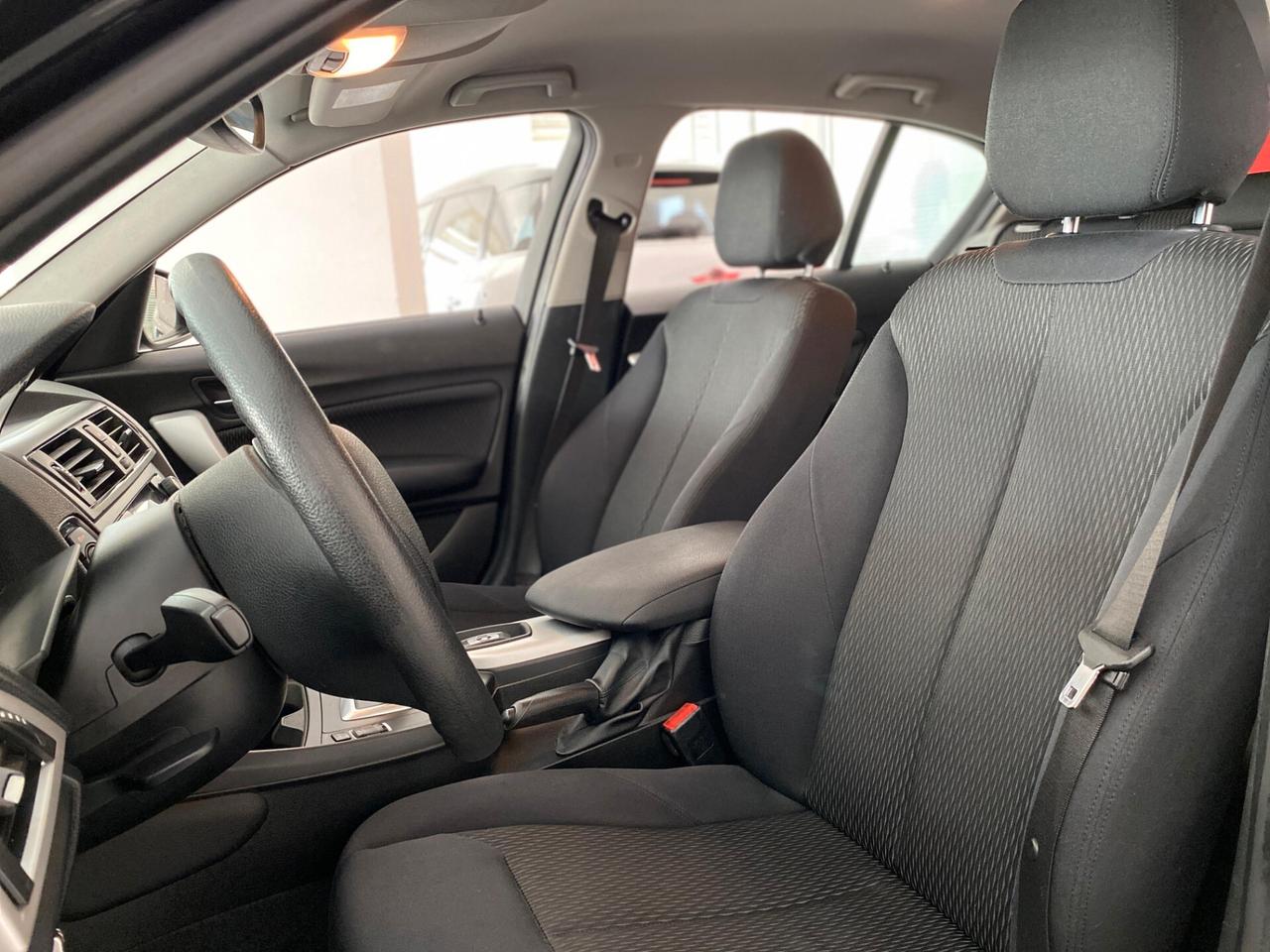 Bmw 118 118d 5p. Unique
