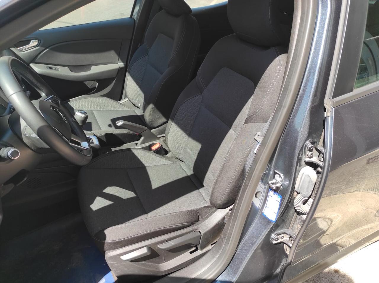 RENAULT CLIO 2021 UNIPRO/KMCERTIF/FULLOPTIONAL