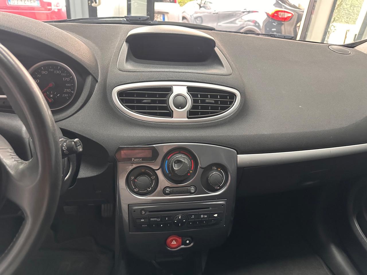 Renault Clio 1.2 16V 5 porte GPL Dynamique