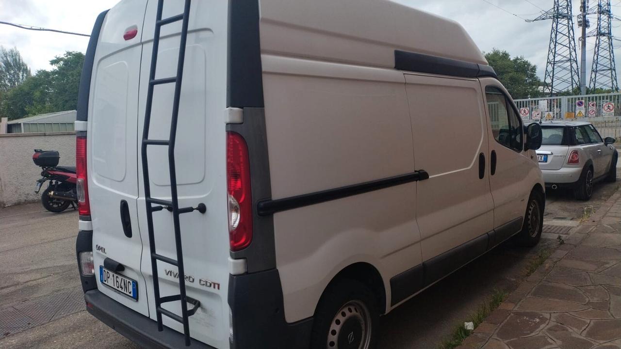 Opel Vivaro 29 2.0