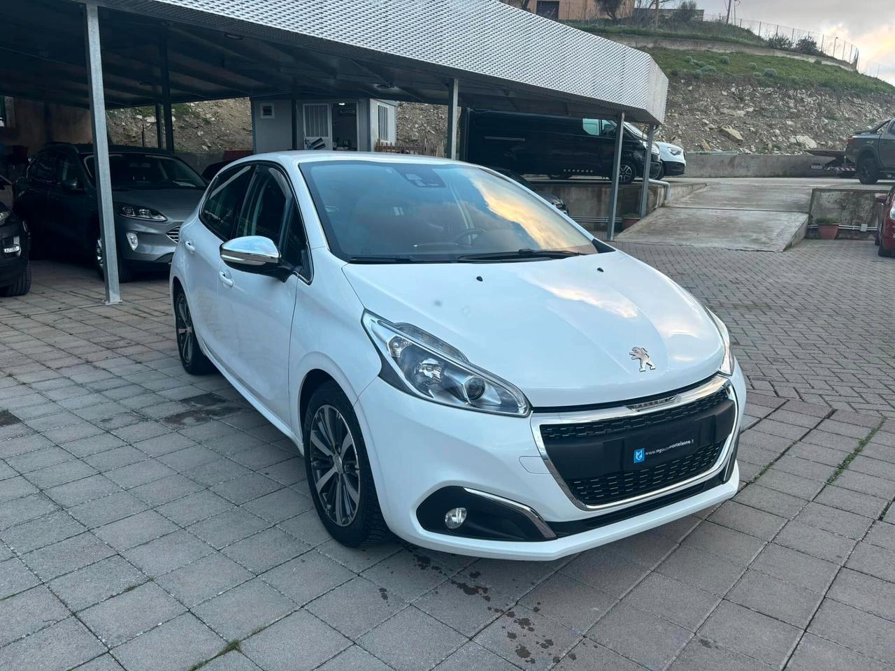 PEUGEOT 208 - 2018