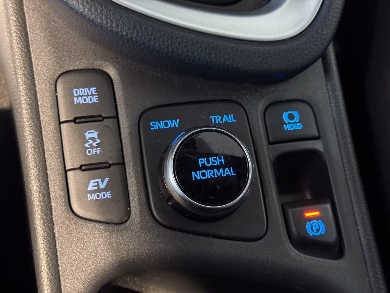 Toyota Yaris Cross 1.5h Trend fwd 130cv e-cvt Led App conn Cam 17" Neop