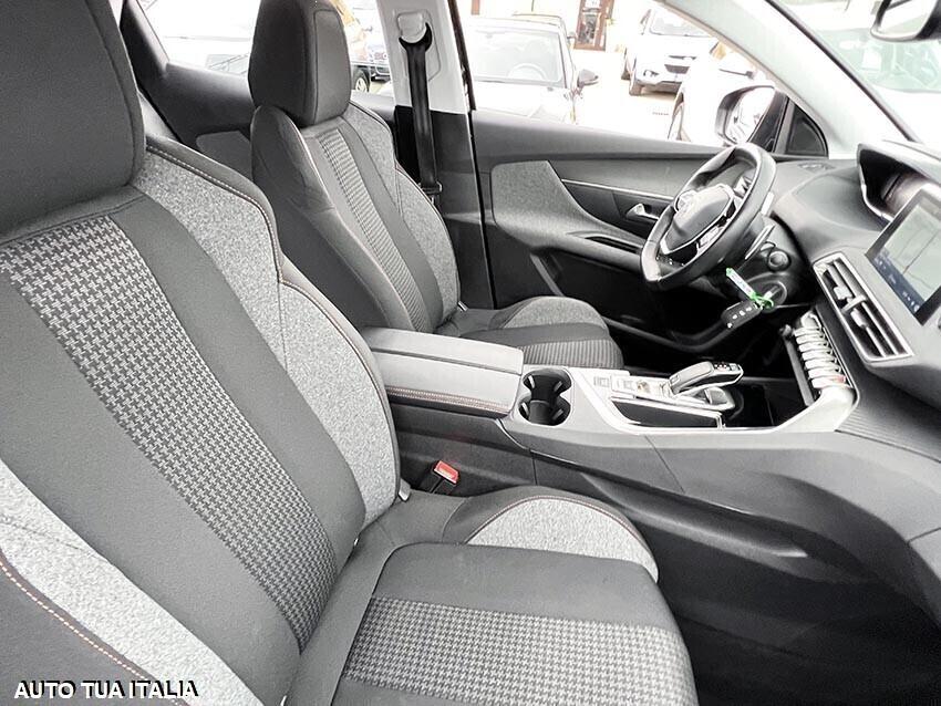 PEUGEOT 3008 1.2 BENZINA NAVI-AUTOMATICA