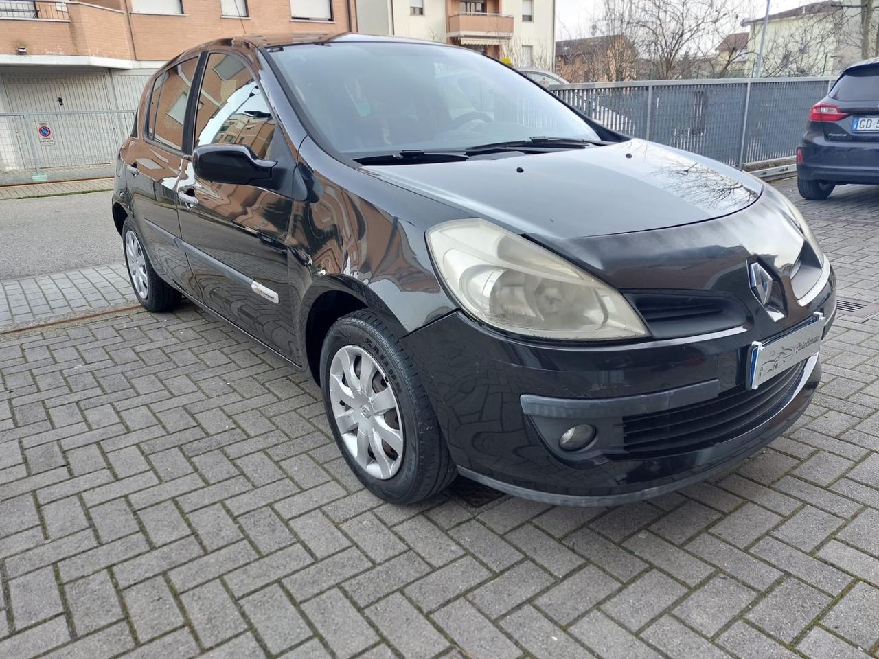 Renault Clio 1.2 16V 5 porte Le Iene