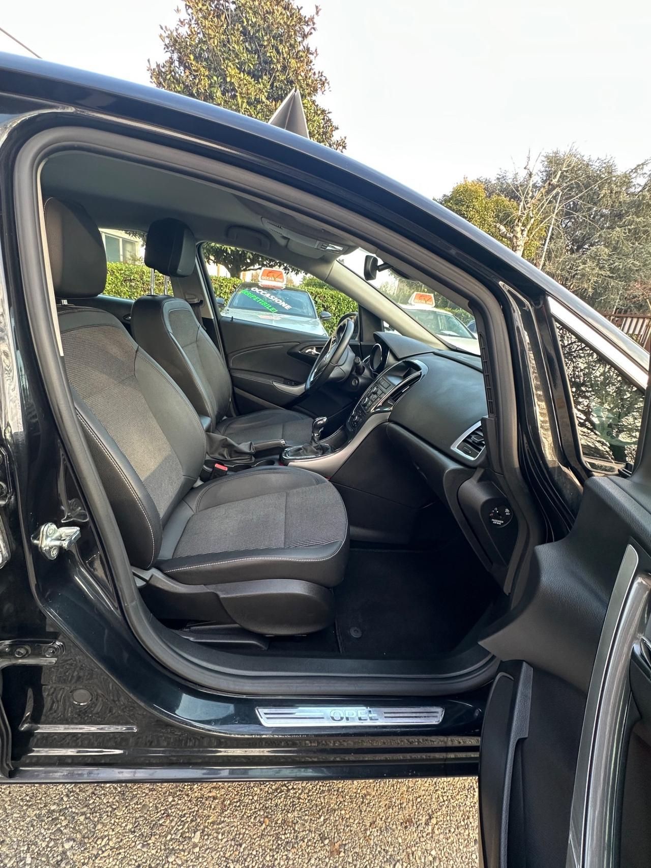 Opel Astra 1.4 100CV 5 porte Cosmo