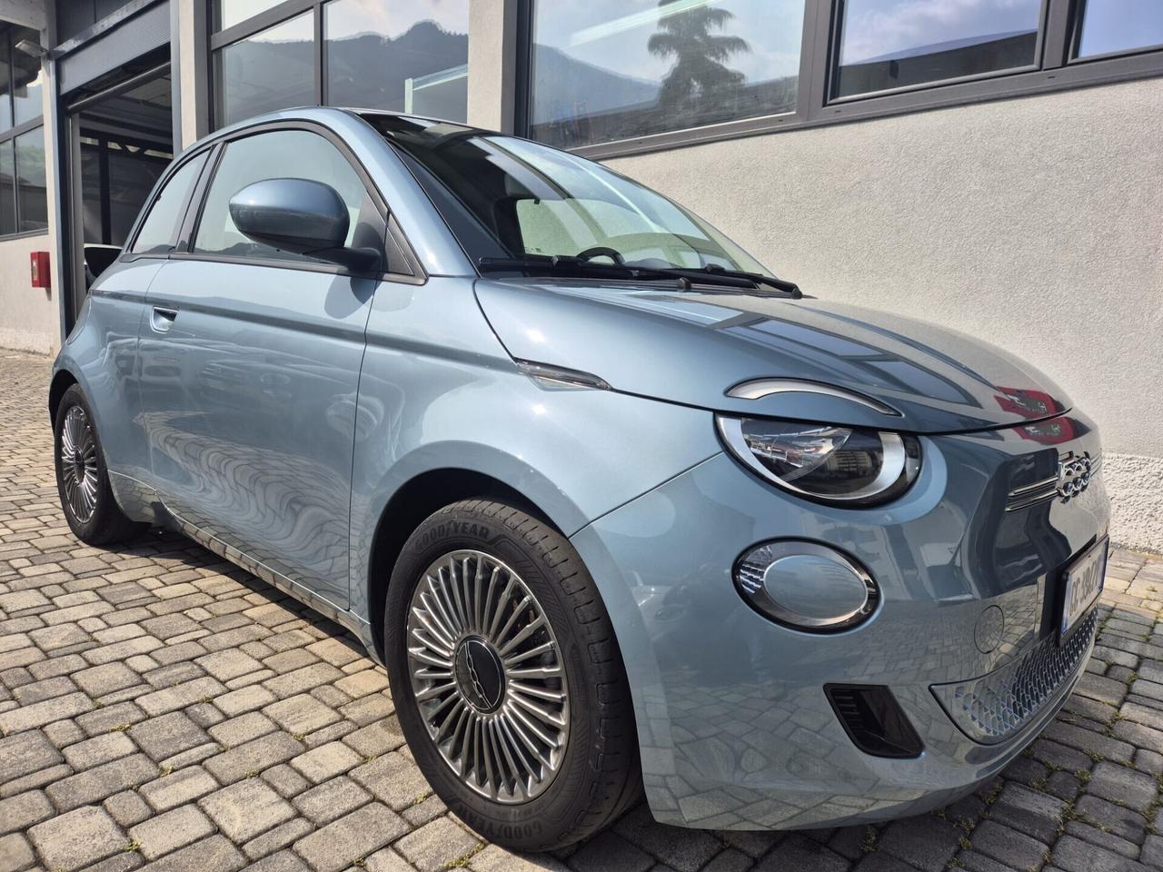 Fiat 500e 42 kWh Icon