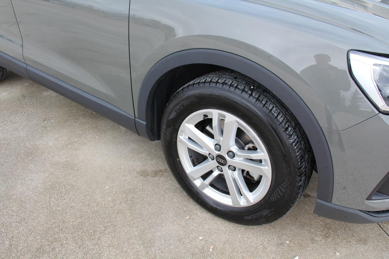 Audi Q3 SPB TDI S tronic Business (KW 110 - CV 150)
