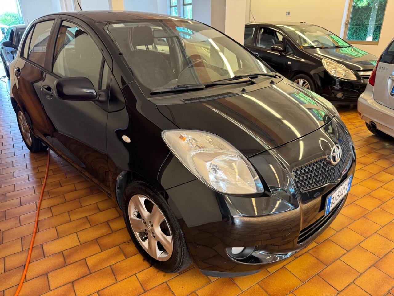 Toyota Yaris 1.3 5 porte OK NEOPATENTATI