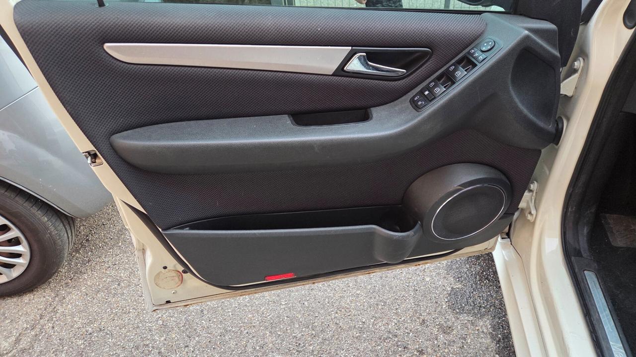 Mercedes-benz B 180 NGT BlueEFFICIENCY Executive unico proprietario