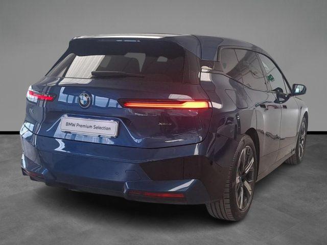 BMW iX xDrive 40 Pacchetto Sportivo Aut.