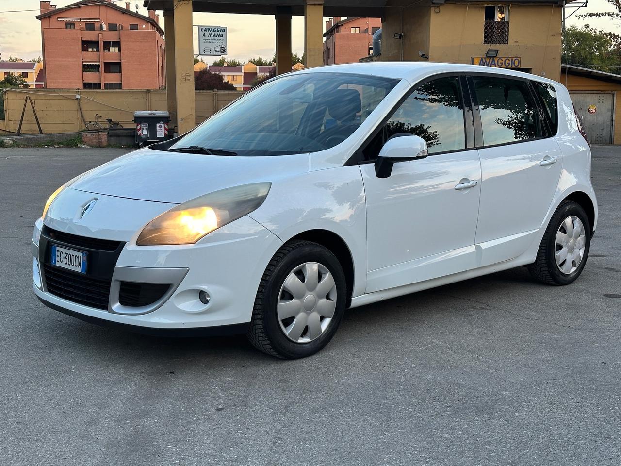 Renault Scenic Scénic X-Mod 1.5 dCi 110CV Luxe