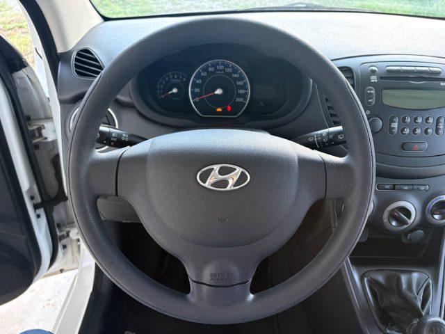 HYUNDAI i10 1.1 12V EURO 5 BENZ OK NEOP POCHISSIMI CHILOMETRI