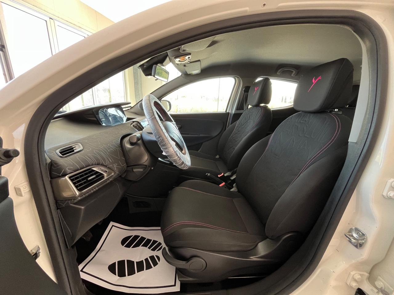 Lancia Ypsilon 1.2 69 CV 5 porte 111000 km