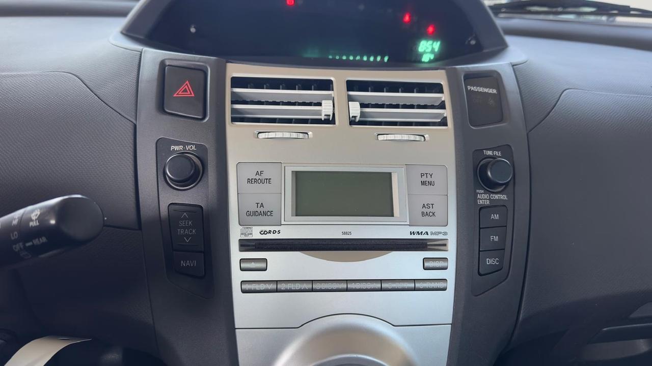 Toyota Yaris 1.0 5 porte Sol