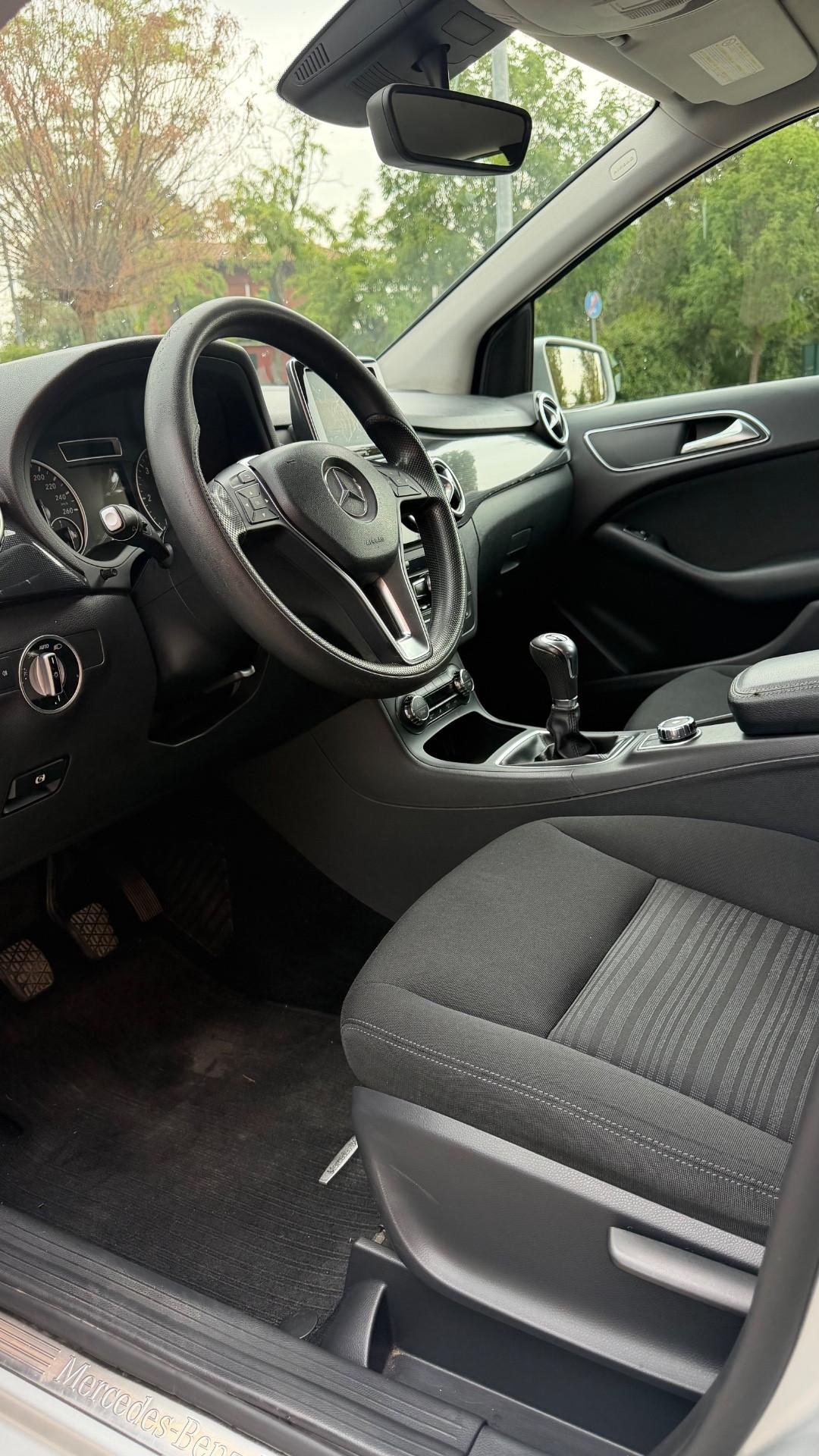 Mercedes-benz B 180 CDI BlueEFFICIENCY Executive