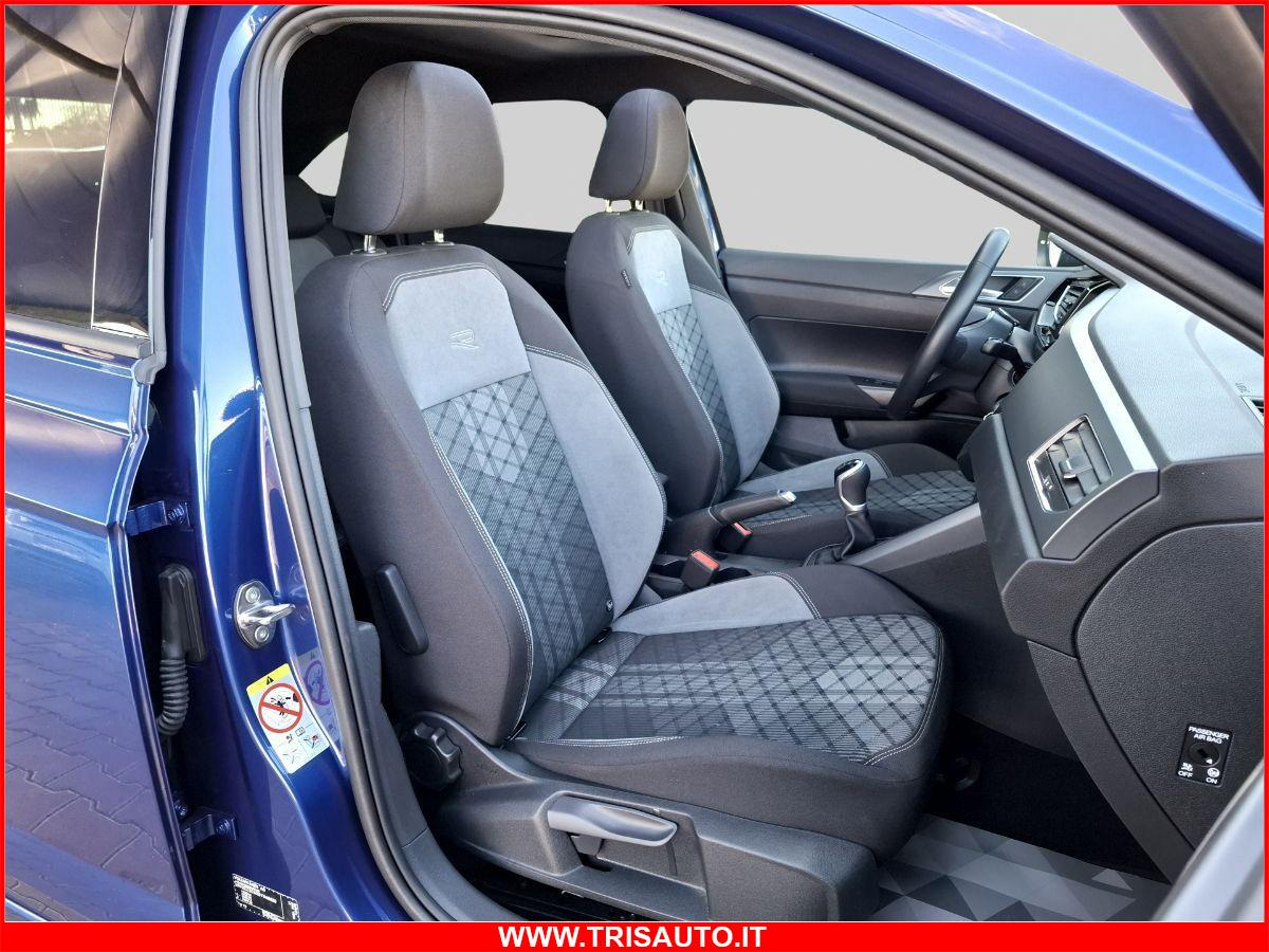 VOLKSWAGEN Taigo 1.0 TSI R-line NEOPATENTATI (TETTO APRIBILE)