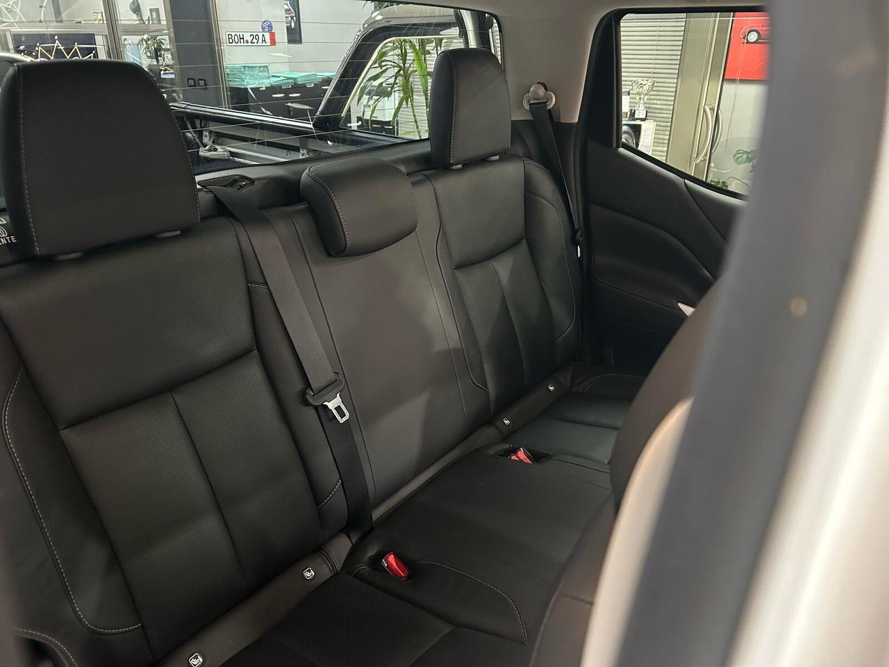 Nissan Navara 2.3 dCi 4WD Double Cab N-Connecta