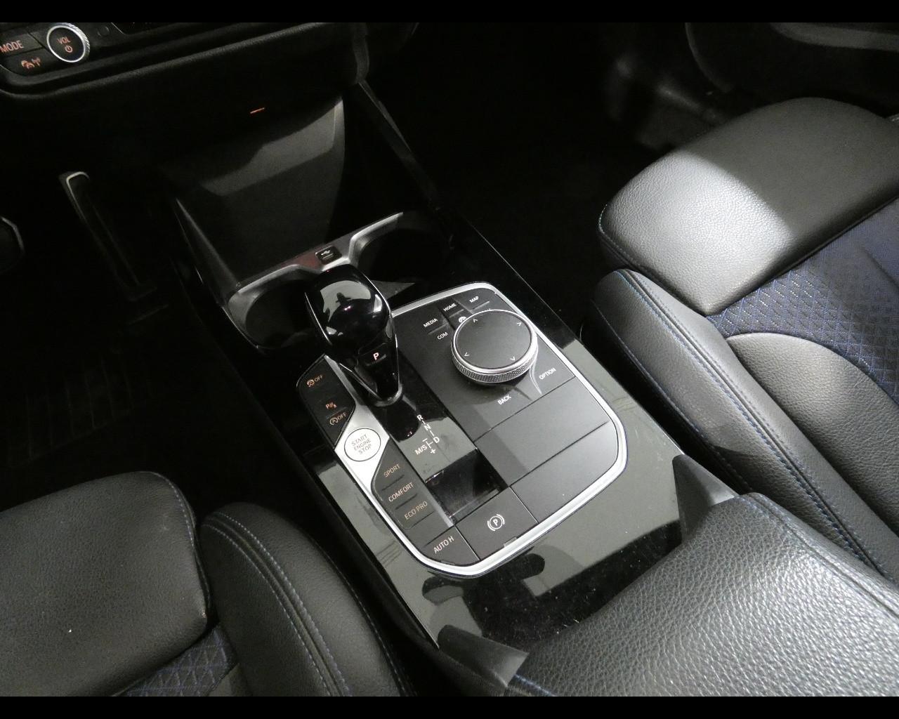 BMW Serie 1 (F40) - 118d 5p. Msport