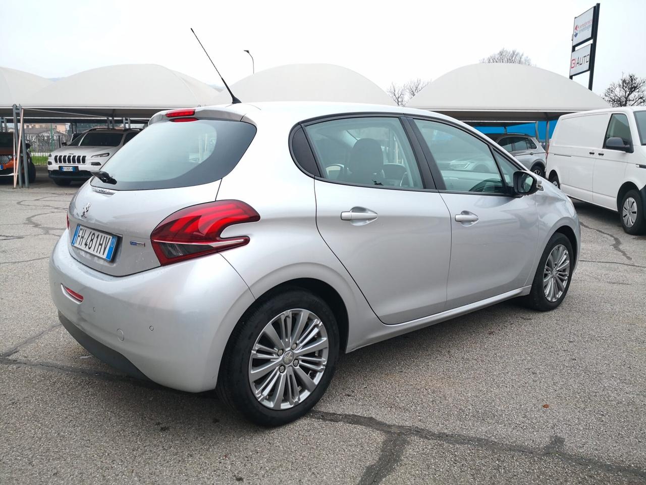 Peugeot 208 PureTech 1.2 82CV 5p. ***NEOPATENTATI***UNIPROPRIETARIO***