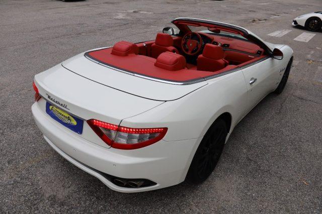 MASERATI GranCabrio 4.7 V8
