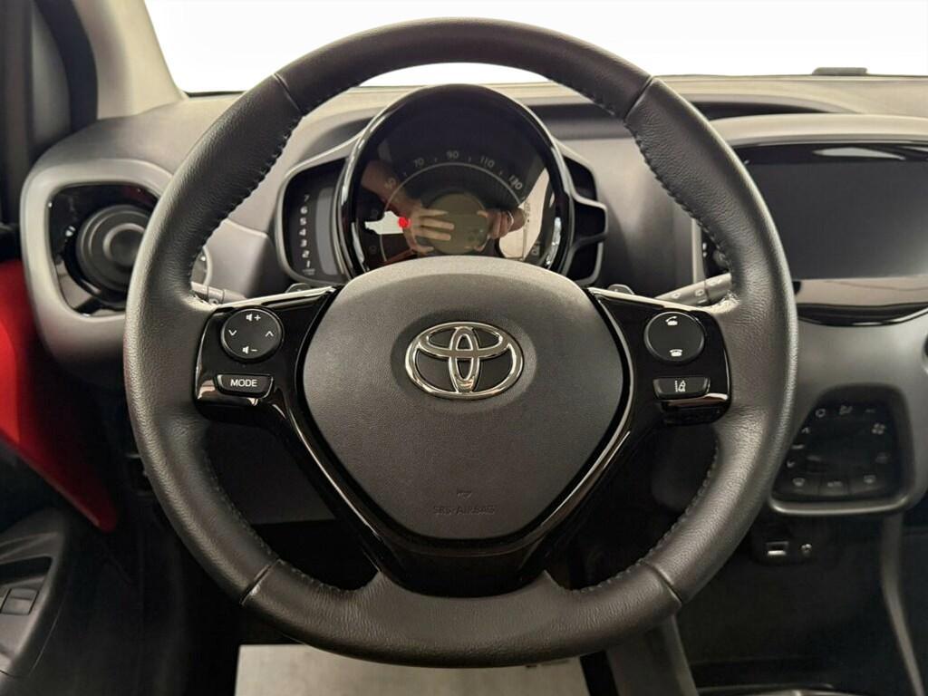 Toyota Aygo 5 Porte 1.0 VVT-i x-play M-MT