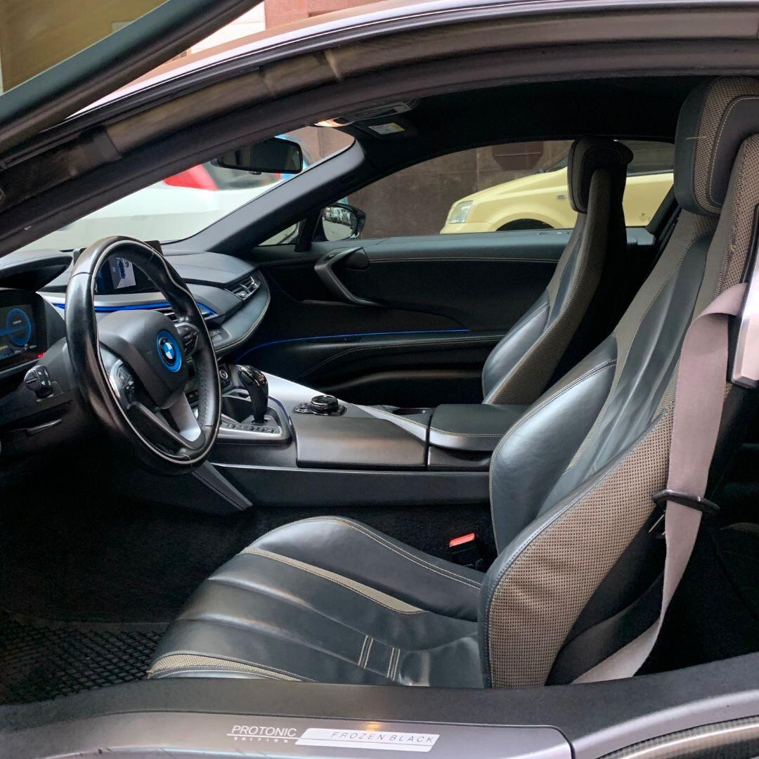 BMW i8 2017 **CERTIFICATA BMW**