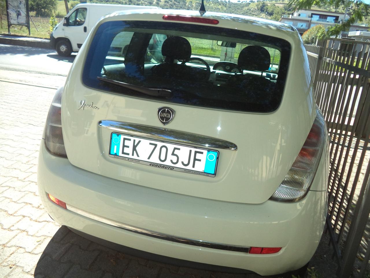 Lancia Ypsilon 1.2 69 CV 5 porte S&S Platinum