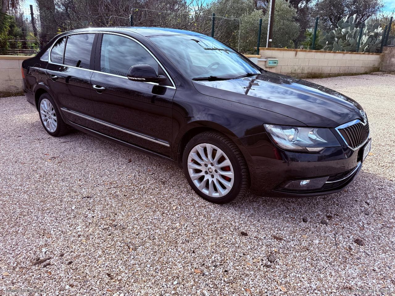 SKODA Superb 2.0 TDI CR 140 CV Elegance