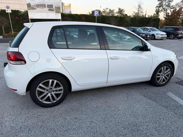 VOLKSWAGEN Golf 1.6 TDI 5p Highline senza nessun lavoro da fare