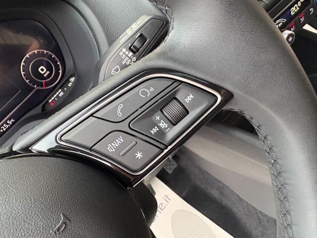 AUDI Q2 30 TDI S tronic S line Edition Identity Black