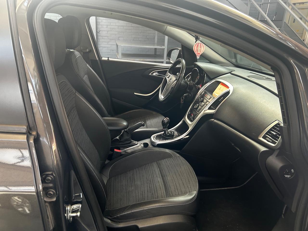 Opel Astra 1.7 CDTI 110CV Sports Tourer Cosmo