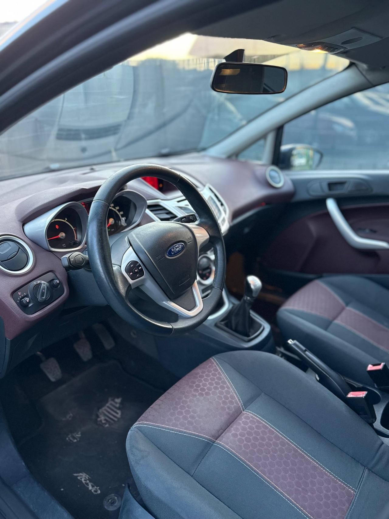 Ford FIESTA 1.4 TDCI TITANIUM UNICOPROPRIETARIO SENSORI FULL