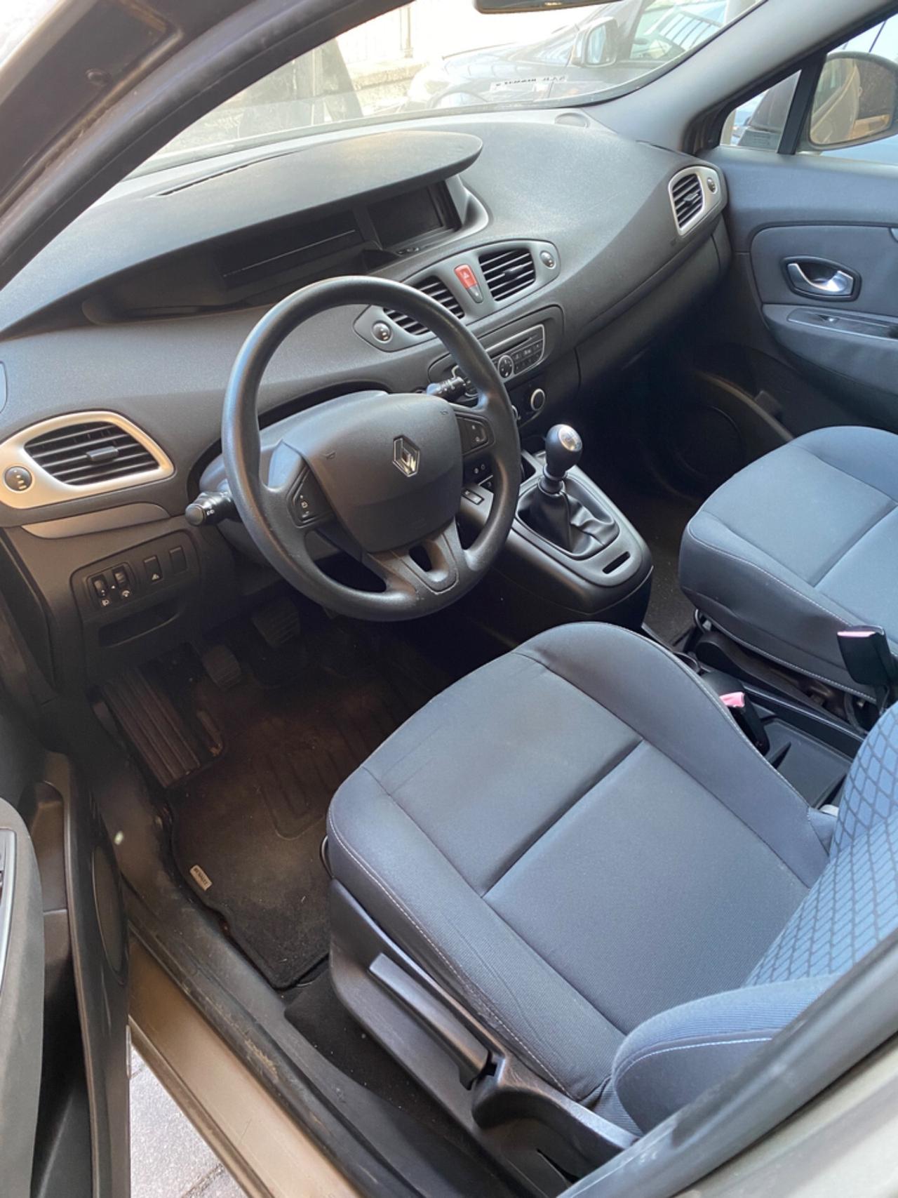 Renault Scenic Scénic X-Mod 1.5 dCi 110CV Luxe