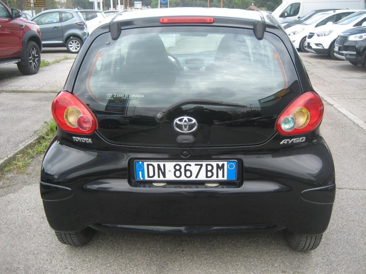 Toyota Aygo 1.0 12V VVT-i 5 porte Sol