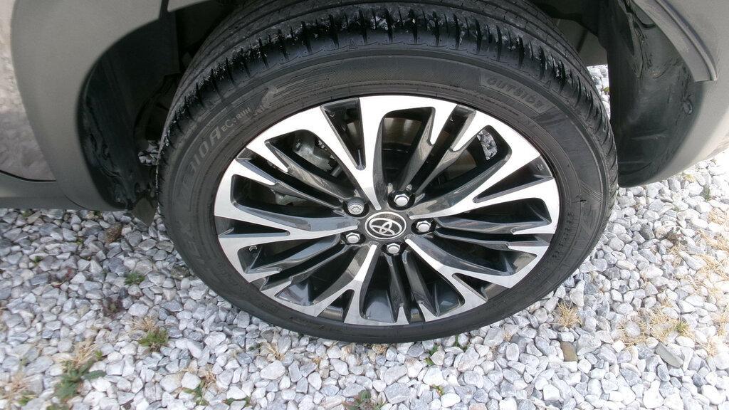 Toyota Yaris Cross 1.5 H Lounge FWD E-CVT