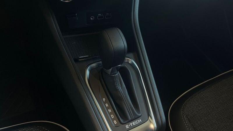 Renault Captur 1.6 E-Tech hybrid Techno Fast Track 145cv auto