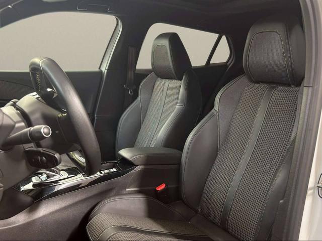 PEUGEOT 2008 motore elettrico 136 CV GT TETTO APRIBILE