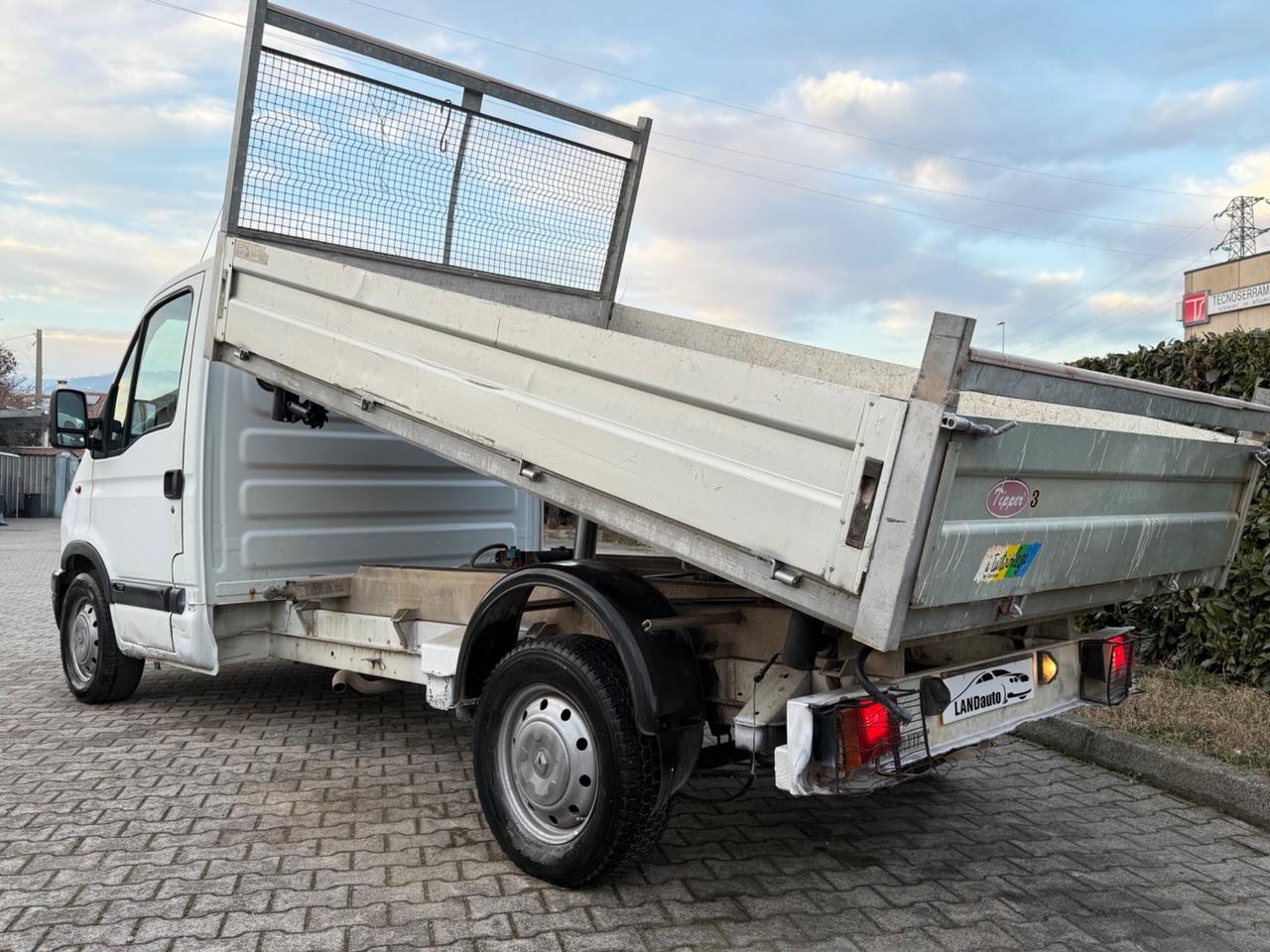 Renault Master 2.5 CAMION RIBALTABILE TRILATERALE