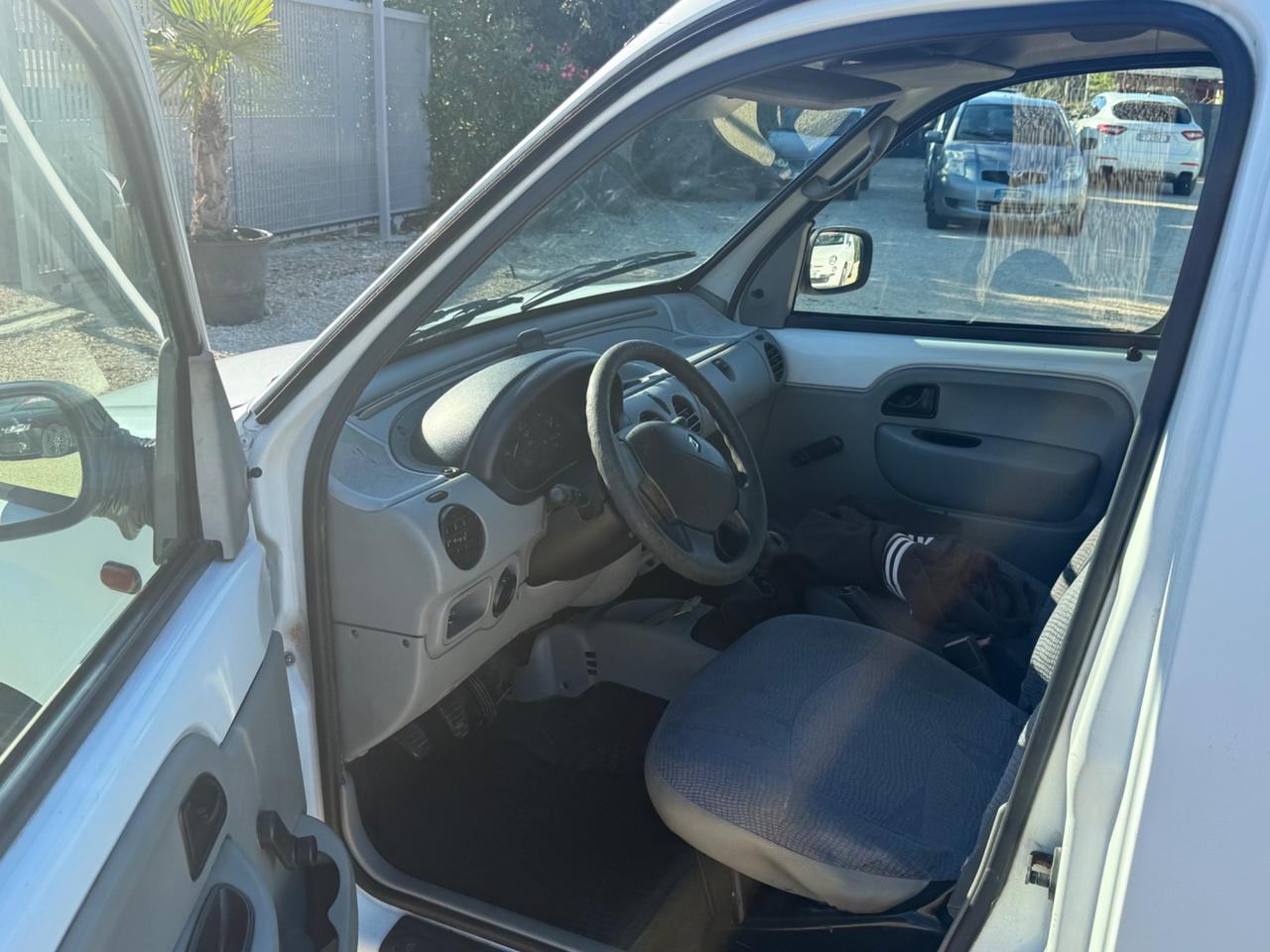 Renault Kangoo 1.9 diesel PORTA LATERALE 1.999€