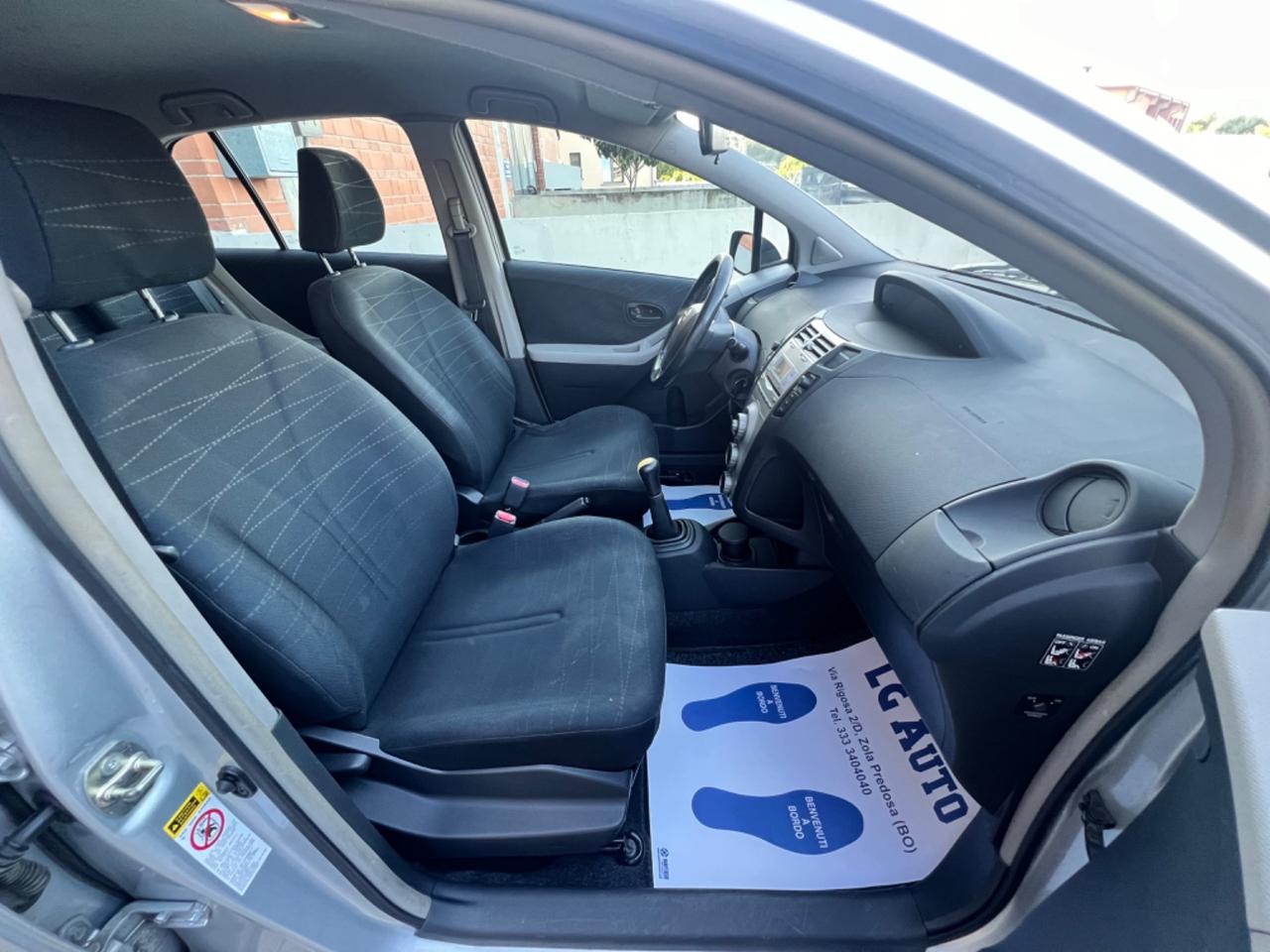 Toyota Yaris 1.0 5 porte Sol