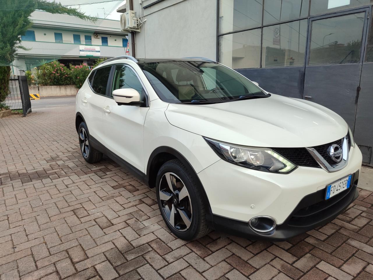 Nissan Qashqai 1.6 dCi 4WD Tekna