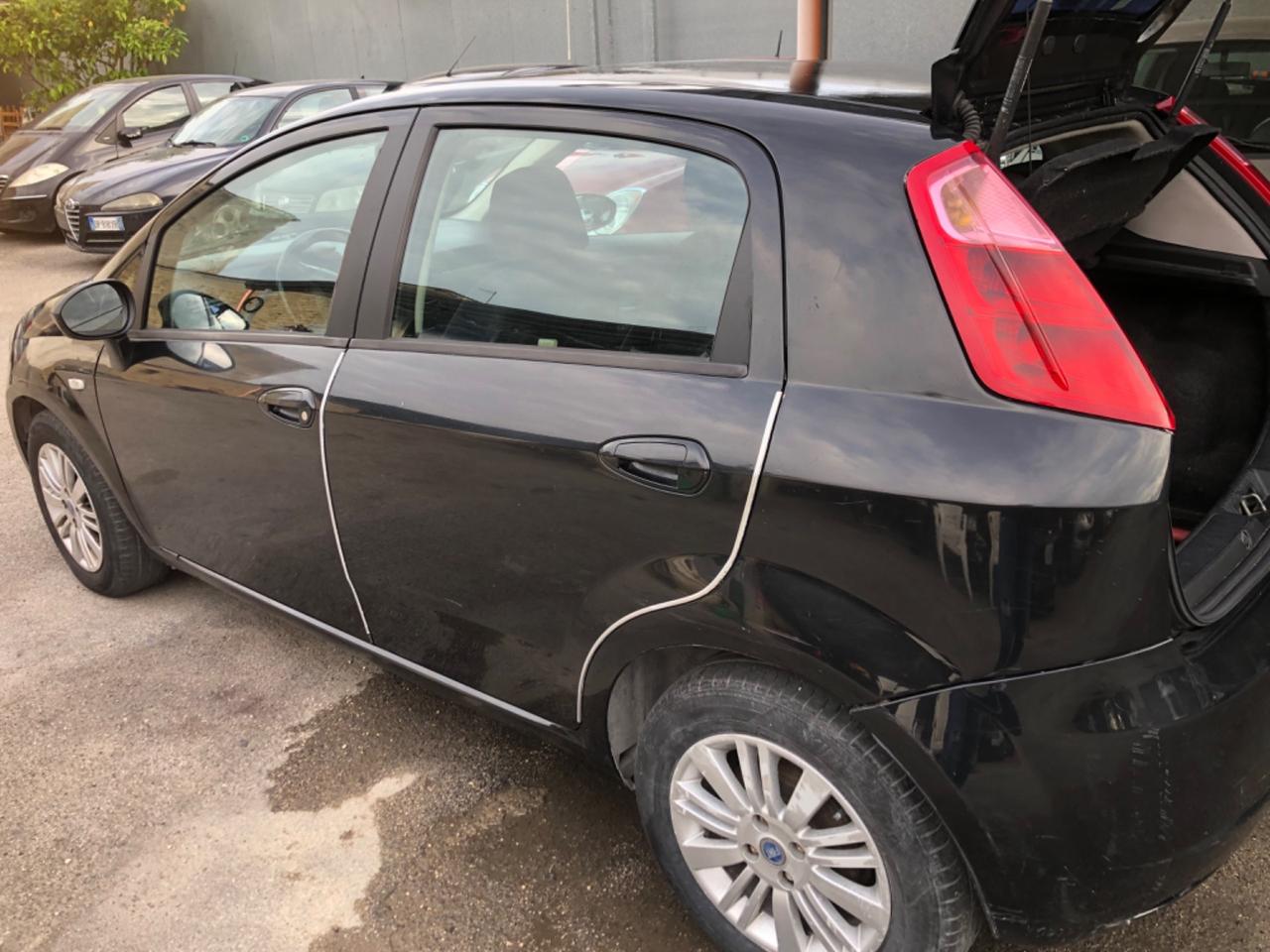 Grande Punto 1.4 Gpl Emotion 07