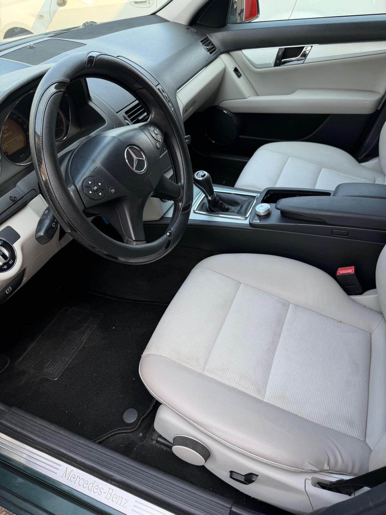 Mercedes-benz C 220 CDI BlueEFFICIENCY Avantgarde AMG