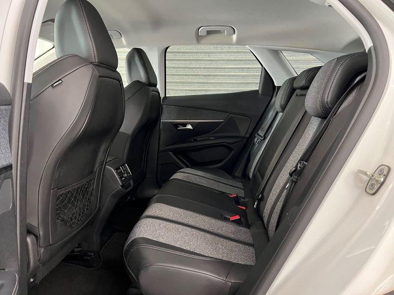 Peugeot 3008 BlueHDi 130 S&S Allure
