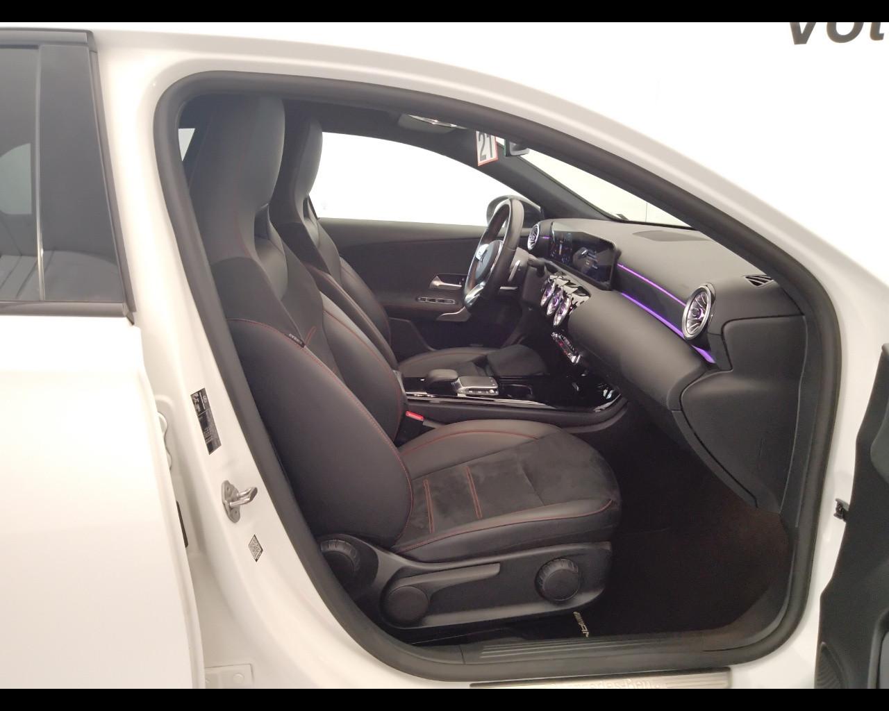 Mercedes-Benz Classe A - W177 2018 - A 180 d Premium auto