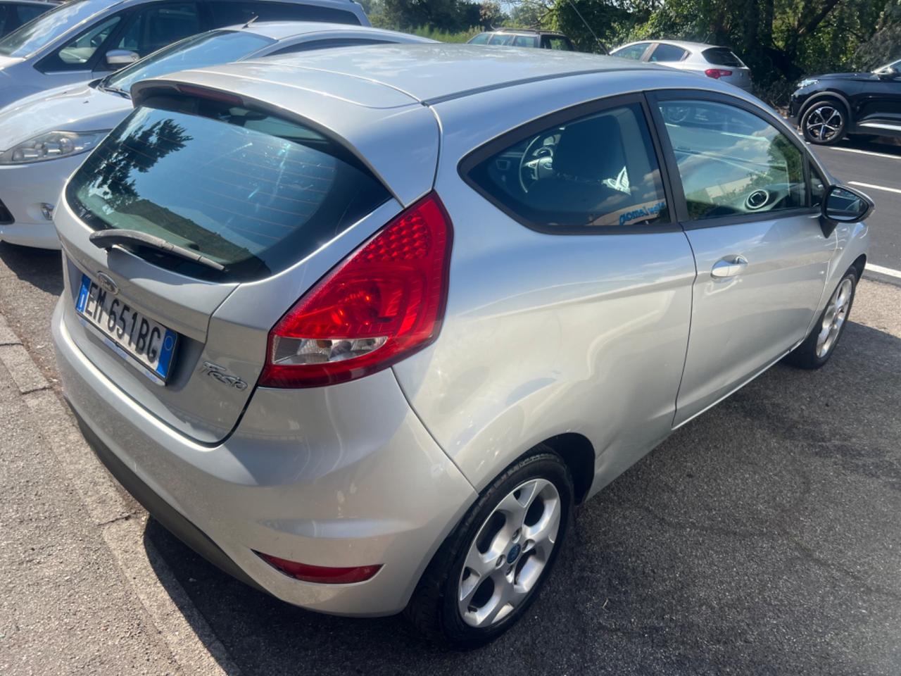 Ford Fiesta 1.4 TDCi 70CV 5 porte Titanium