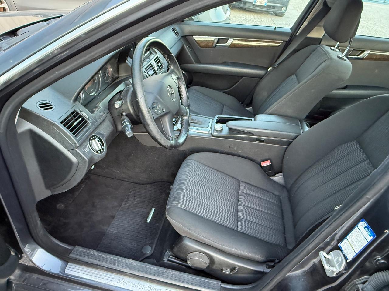 Mercedes-benz C 220 CDI BlueEFFICIENCY Avantgarde