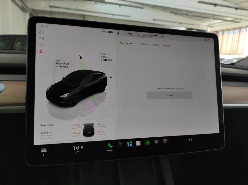 TESLA Model Y - Model Y AWD Performance
