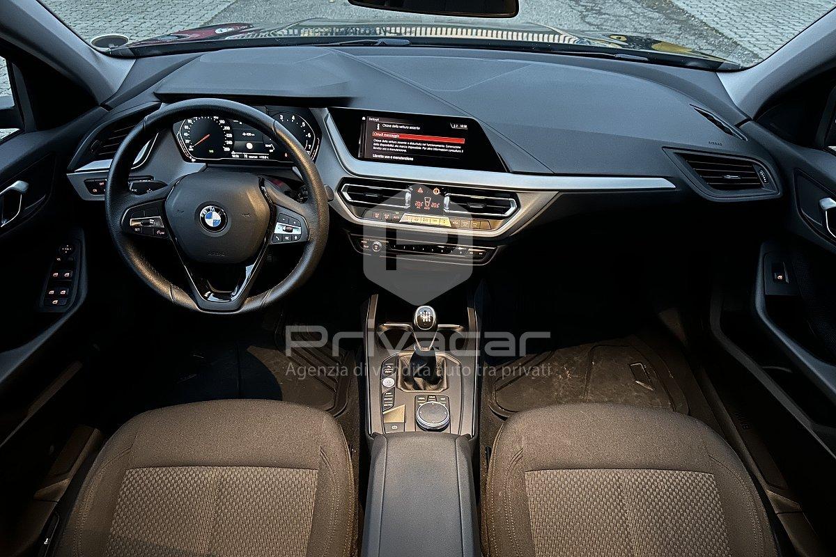 BMW 118i 5p. Business Advantage