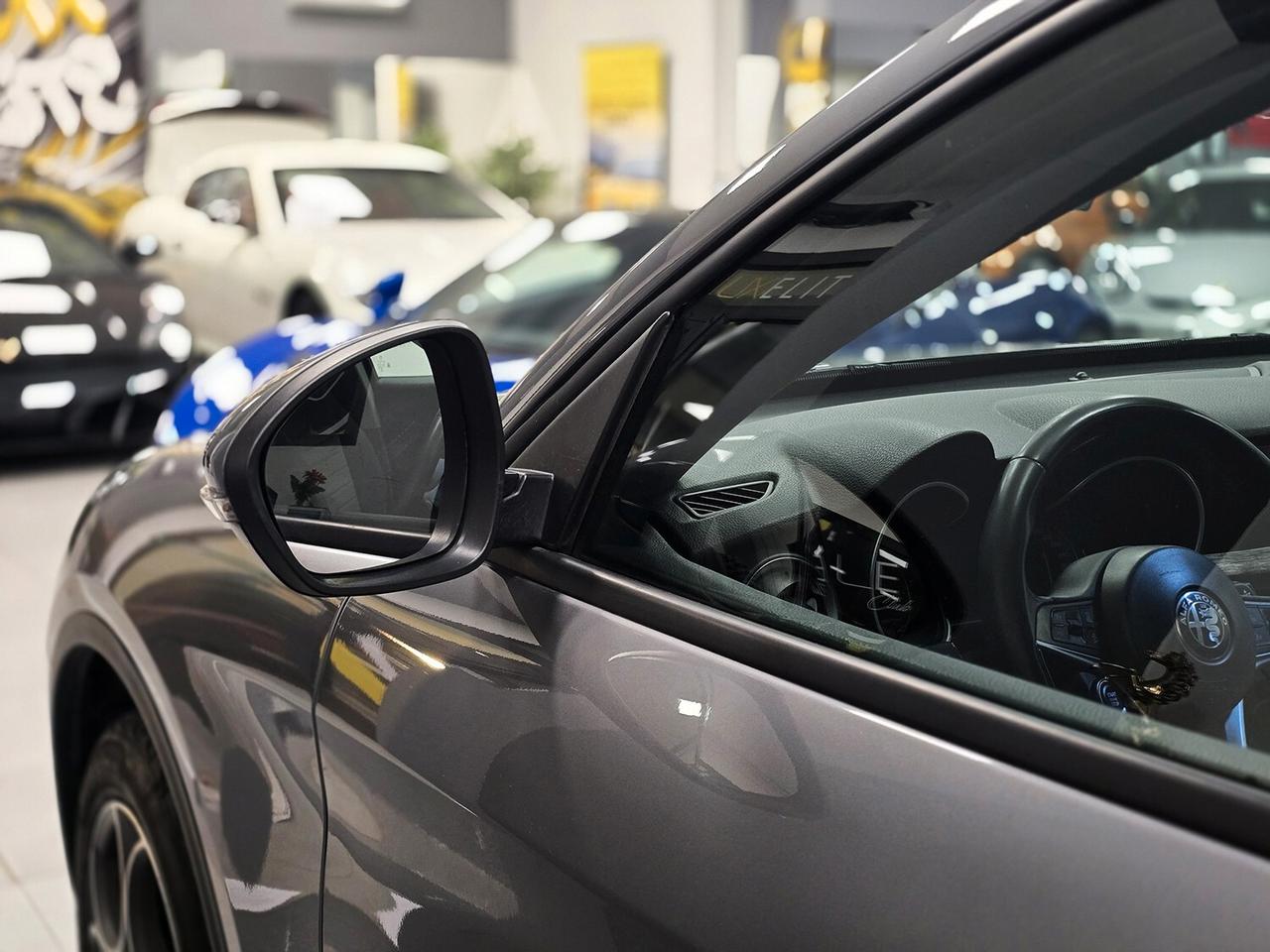 Alfa Romeo Stelvio 2.2T EXECUTIVE Q4 190CV 4X4_KEYLESS_SERVICE BOOK